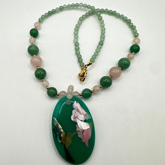 ~17.75" Signed Lee Sands, Jade and Rose quartz with MoP hummingbird necklace! - Picture 1 of 15